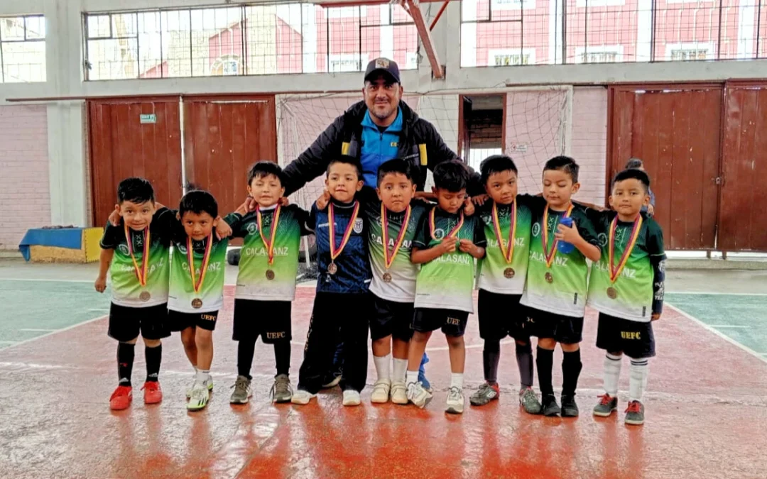 Medalla de Bronce para nuestros pequeños gigantes del deporte.